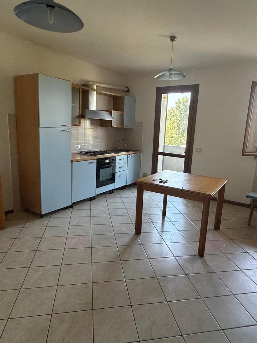 Trilocale in Via Gobetti, Bagnolo San Vito — foto 4 di 5