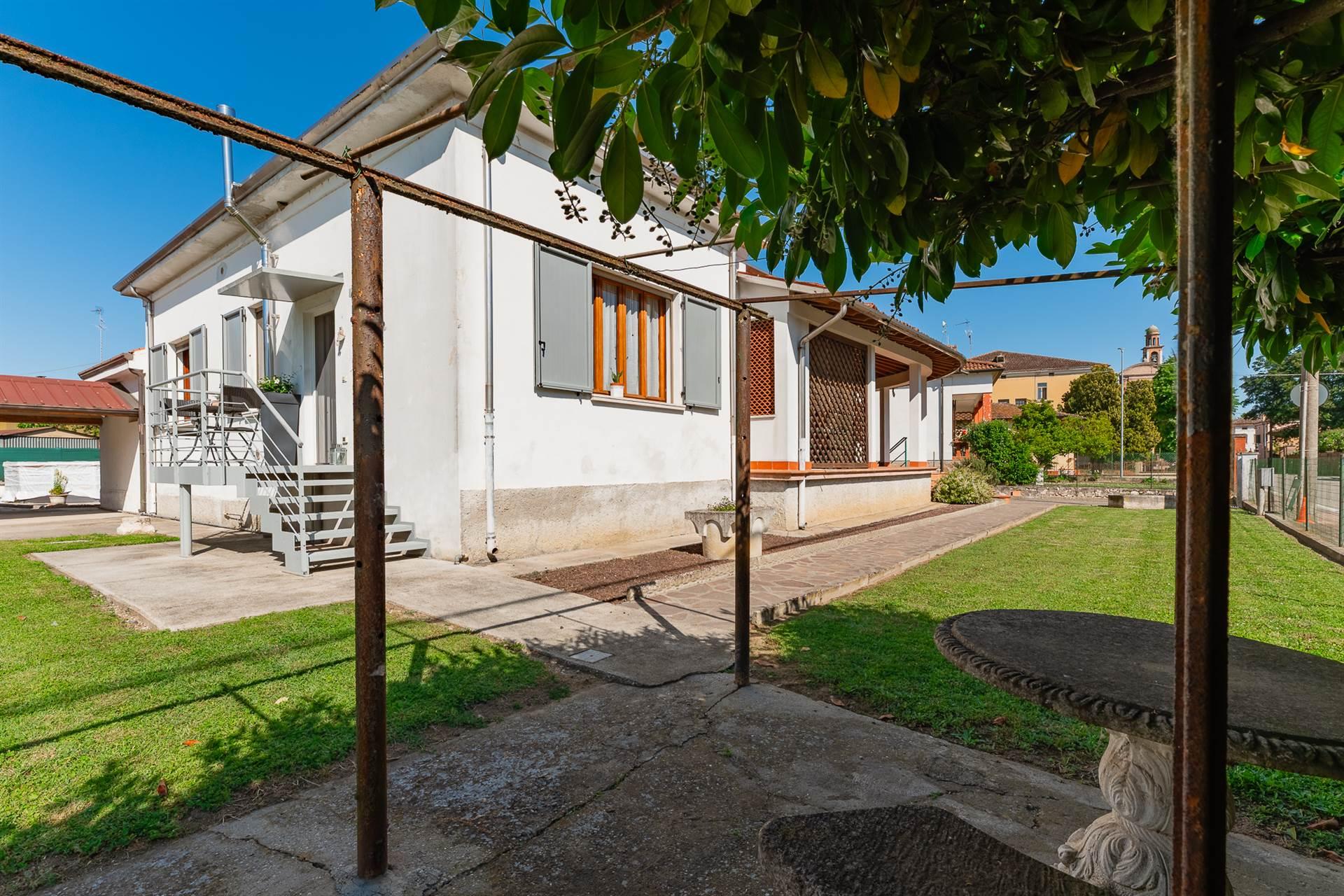 Casa indipendente, Borgo Virgilio