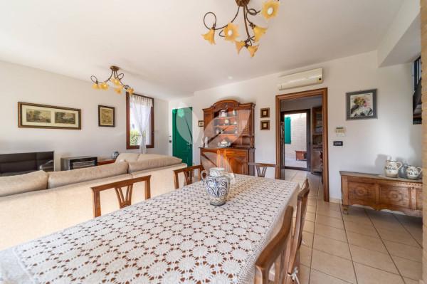 Villa in Via Argini Sud 14, Montechiarugolo
