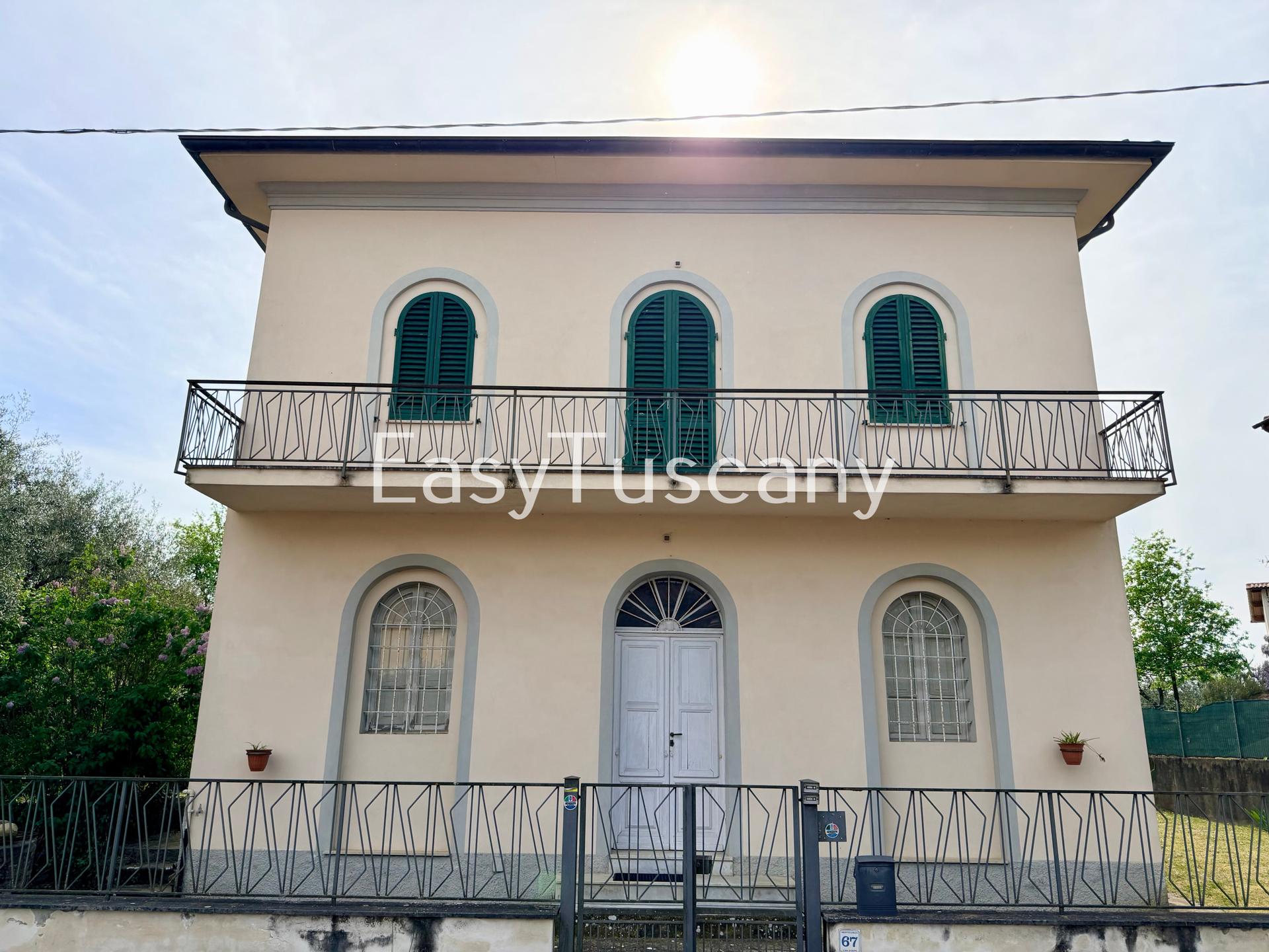 Villa in Via di Montecarlo, Montecarlo