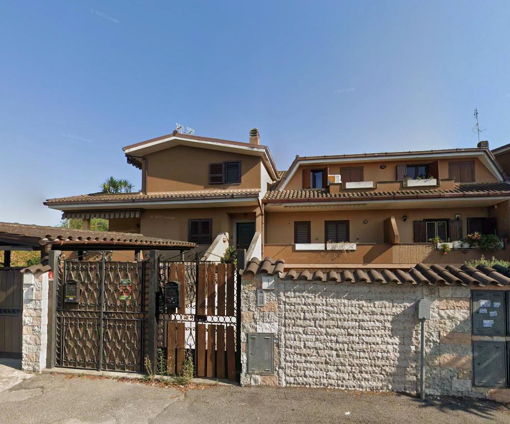 Casa indipendente in Via Alberico Crescitelli 1, Roma