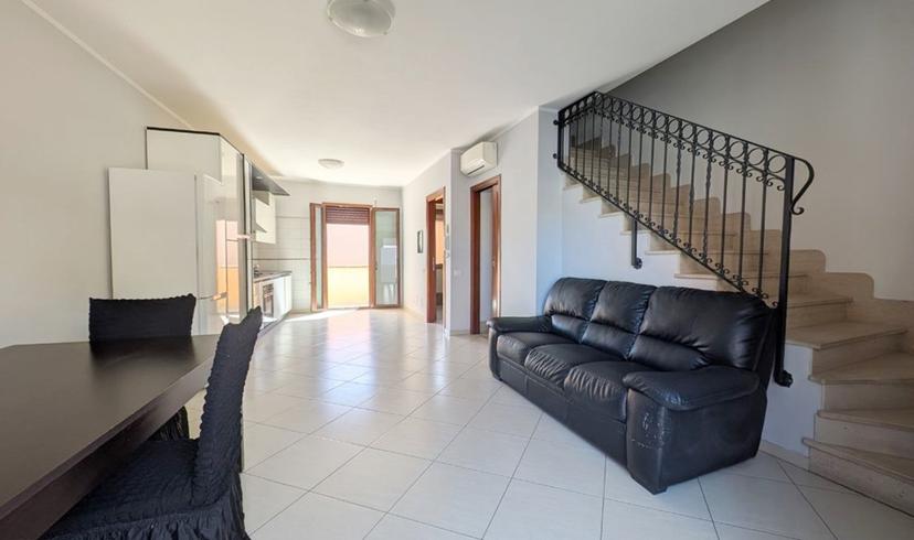 Villa a schiera, Sestu — foto 2 di 5