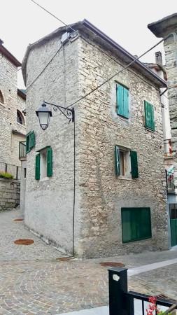 Villa a schiera, Longarone