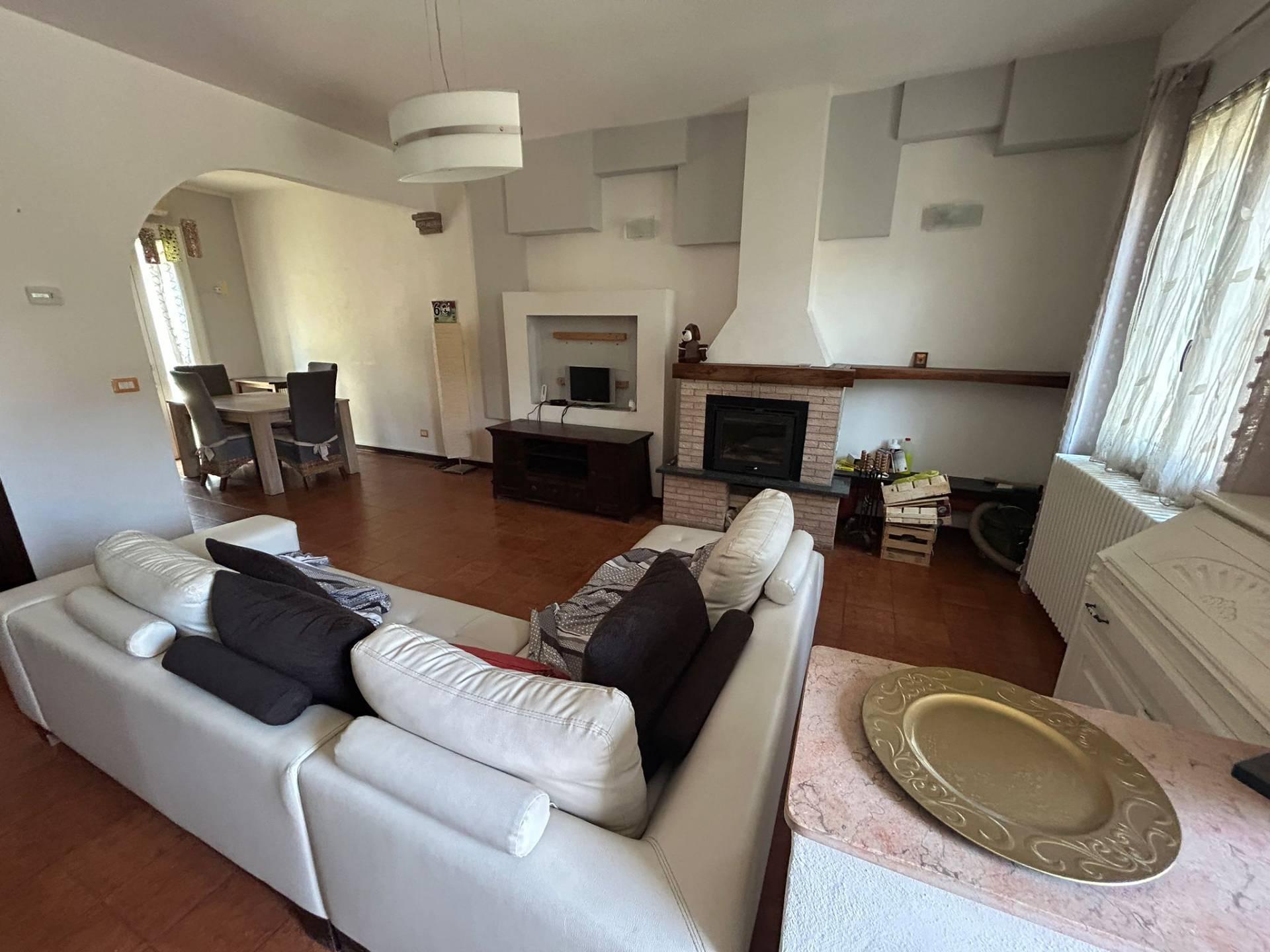Villa a schiera, Sermide e Felonica