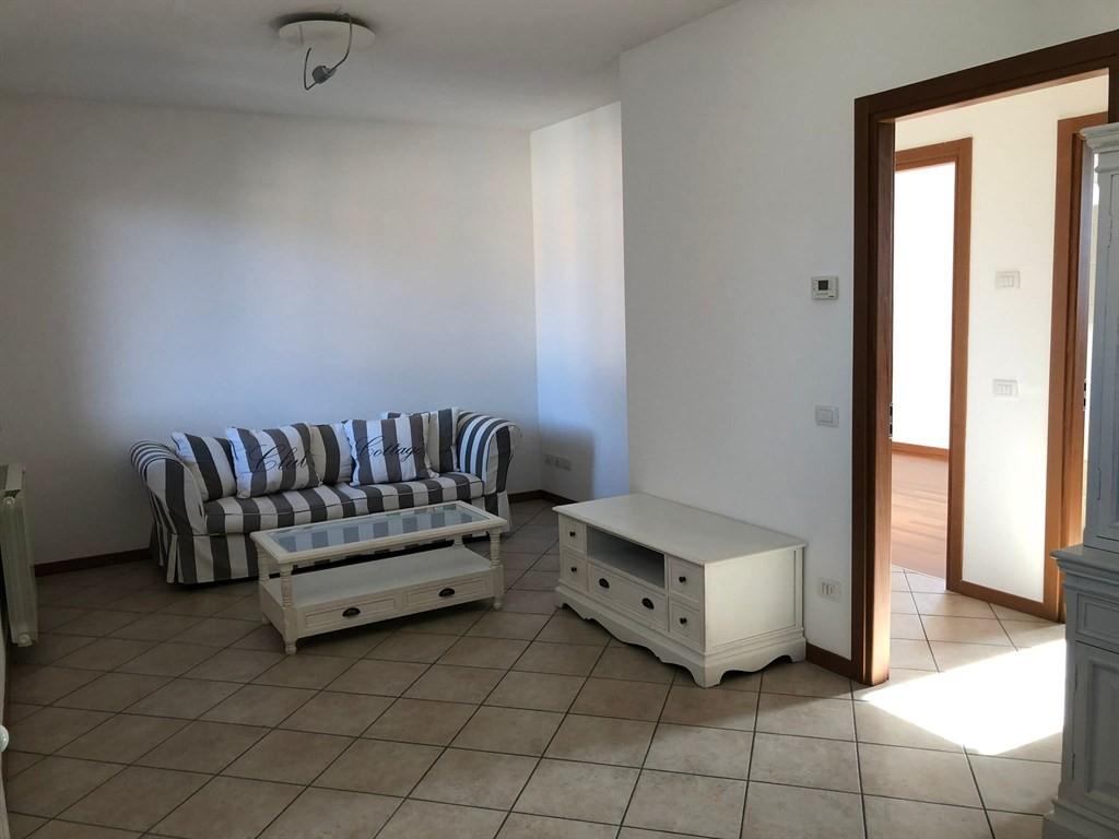 Trilocale, Lurate Caccivio