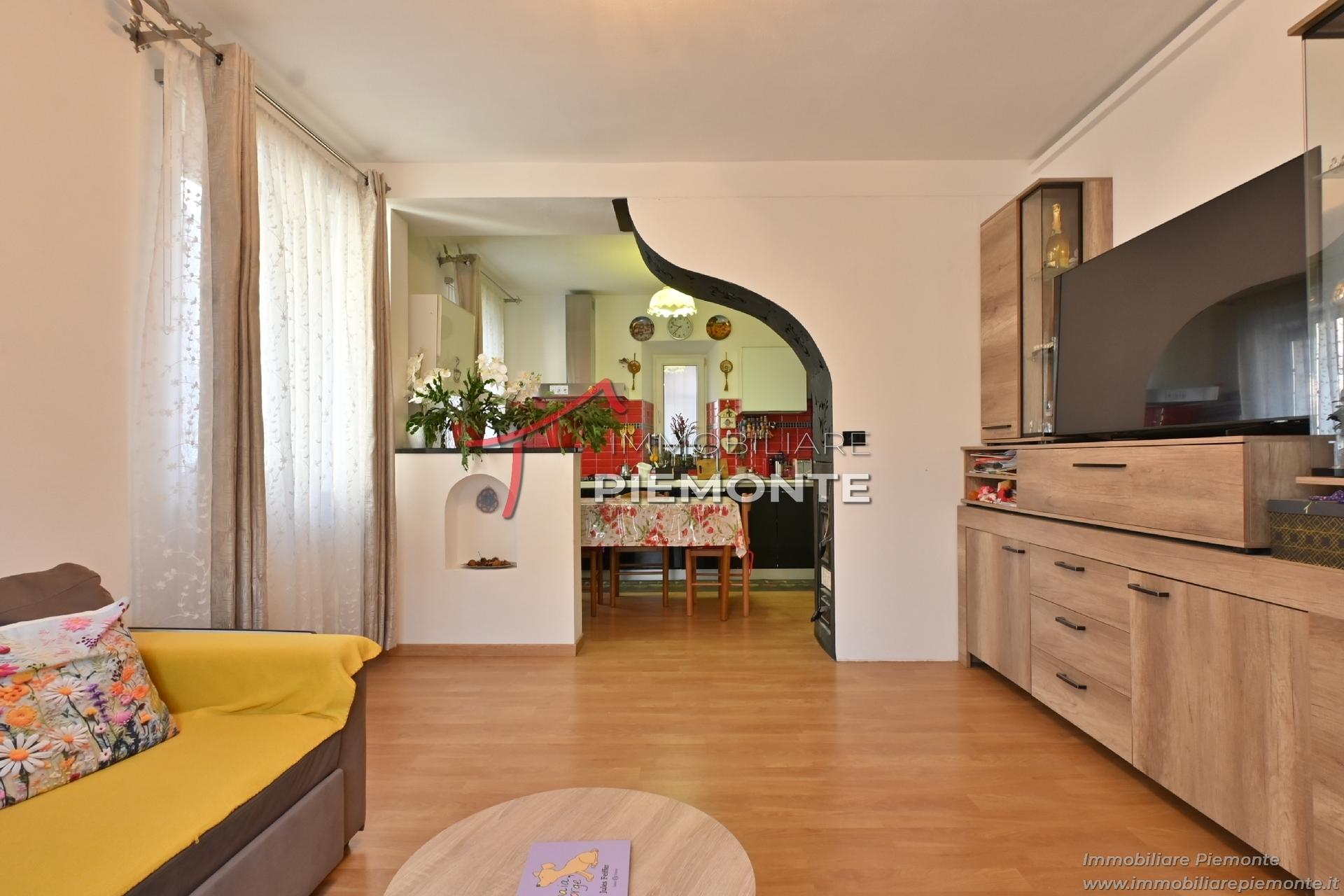 Porzione di casa, Gattico-Veruno