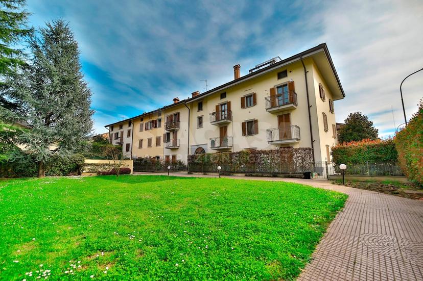 Trilocale in Via Mazzini 31, Lesmo