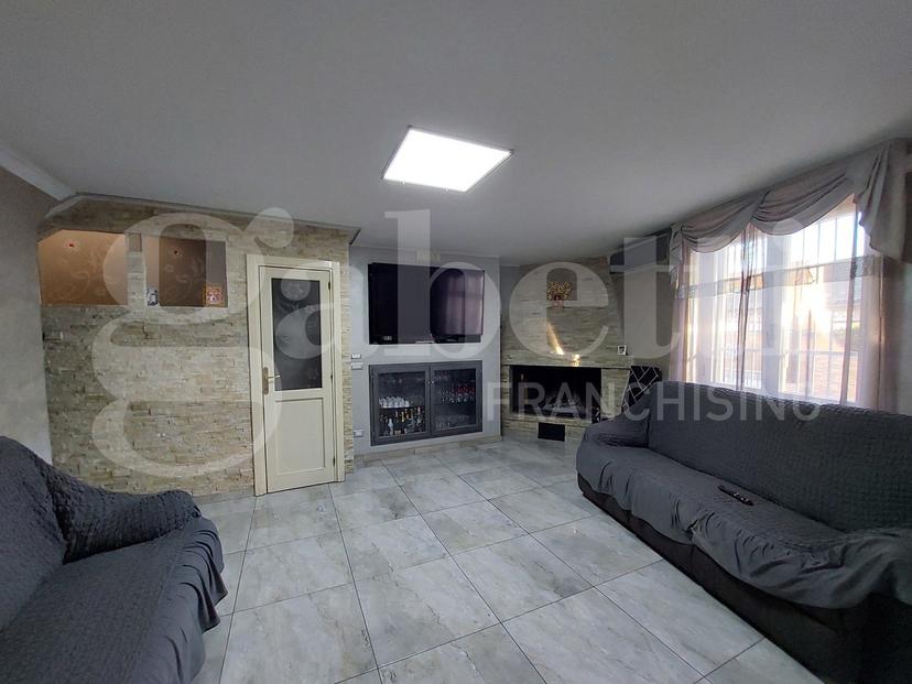 Casa indipendente in Via Coste del Monte  117, Mosciano Sant'Angelo — foto 2 di 5