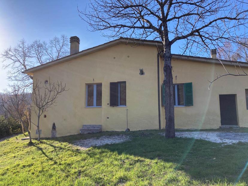 Casa indipendente, Valfabbrica — foto 3 di 5