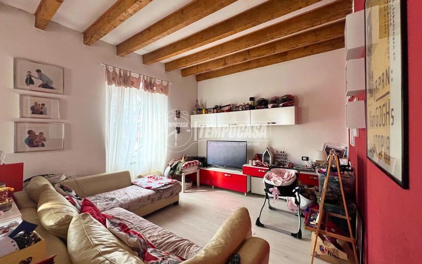 Trilocale in Corso Magenta, Legnano