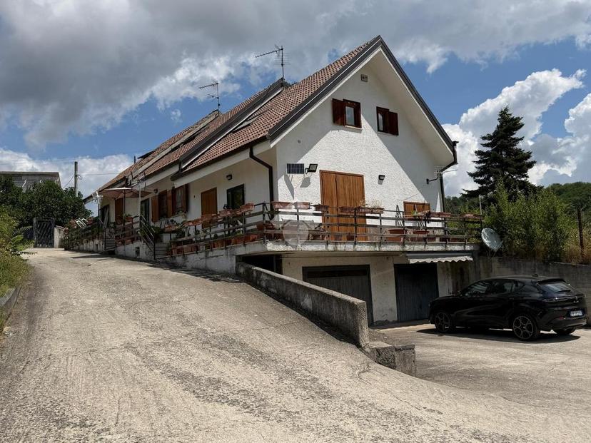 Villa a schiera in Via dei Mille 36, Potenza — foto 2 di 5