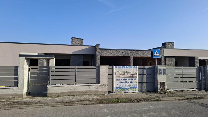 Villa bifamiliare in Strada Regina, Gossolengo — foto 4 di 5