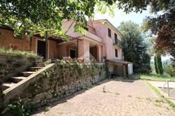 Casa indipendente in Strada della Lavandara, Mompeo