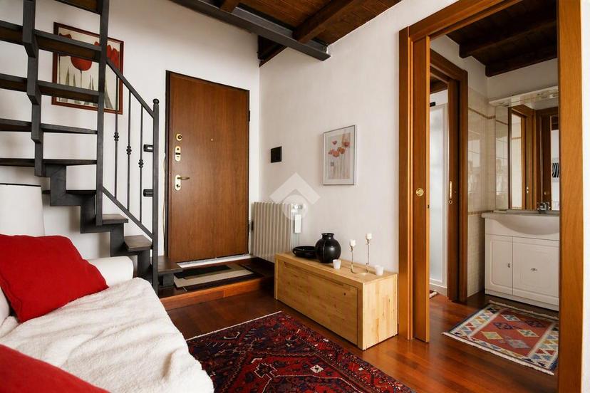 Casa indipendente in Via Camillo Cavour 18, Agrate Brianza — foto 2 di 5