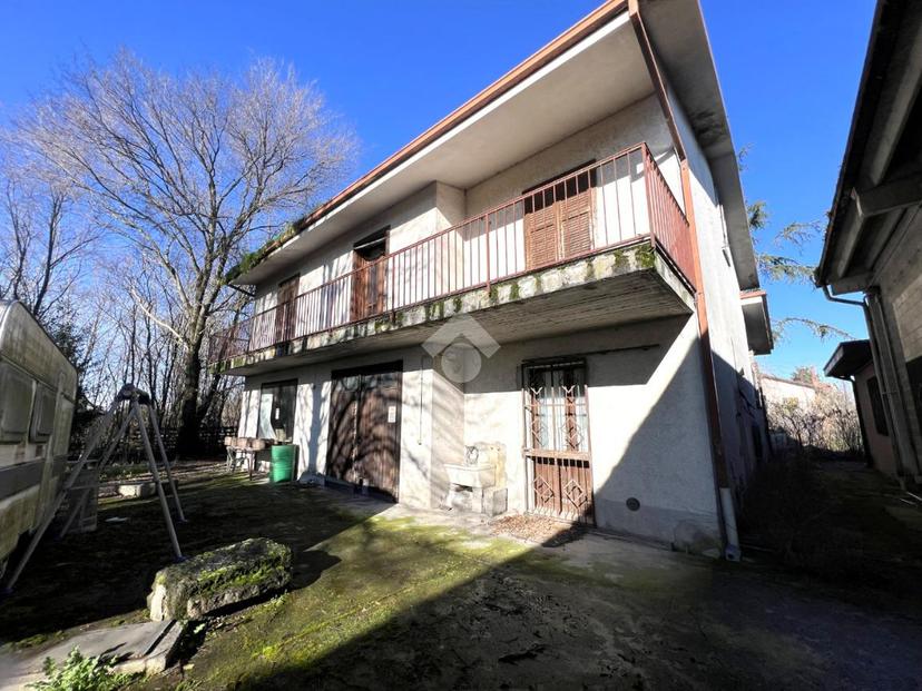 Villa in Via Sp2 7, Casalromano — foto 4 di 5