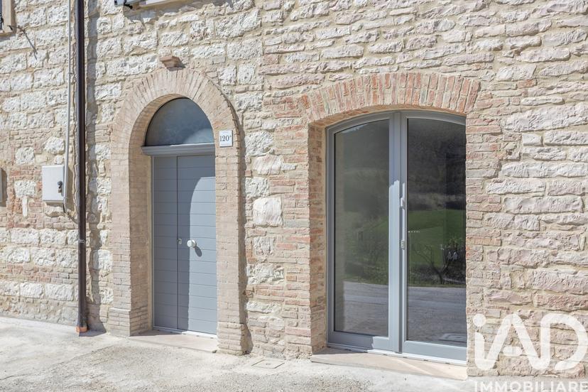 Casa indipendente in Frazione Frazione Nebbiano 120, Fabriano — foto 3 di 5