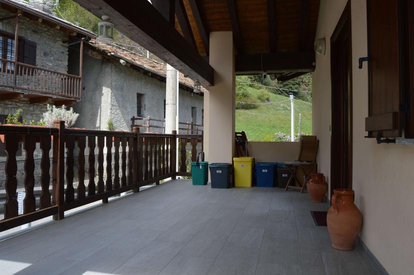 Bilocale in Arpuilles Lein Blanc 7, Aosta — foto 3 di 5