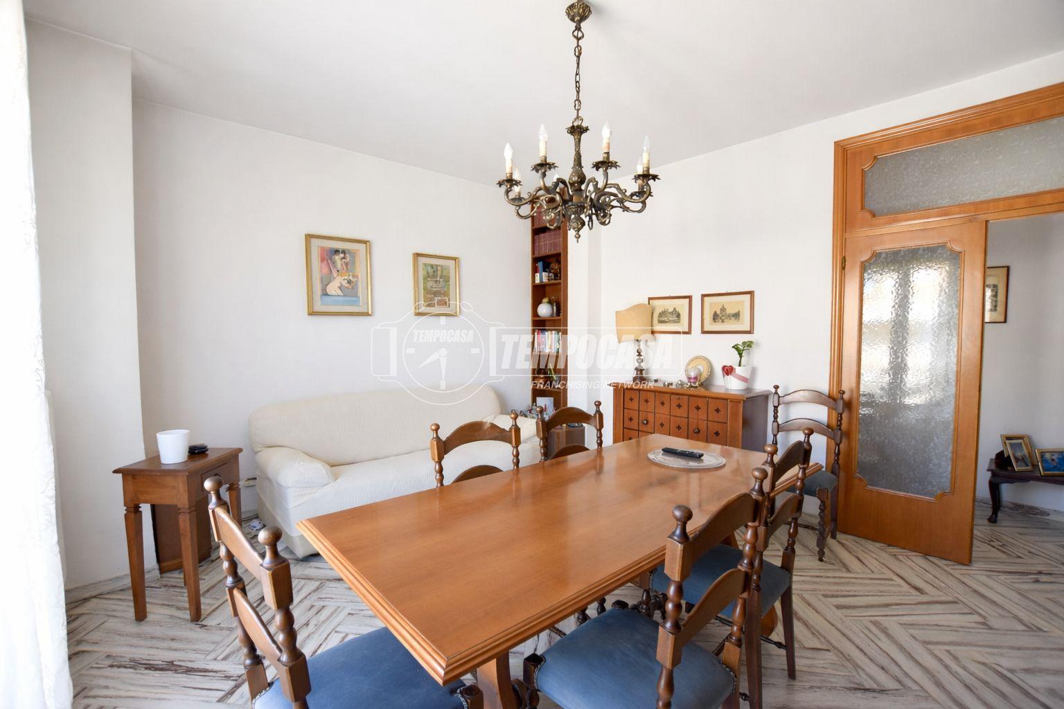 Quadrilocale in Via Curtatone 1, Porto San Giorgio