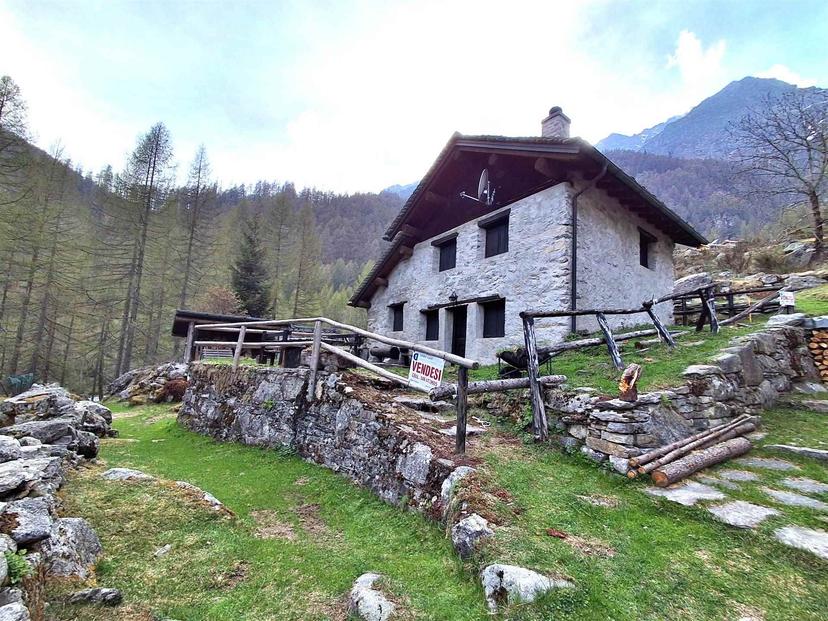 Rustico in Valle del Drogo, San Giacomo Filippo — foto 2 di 5