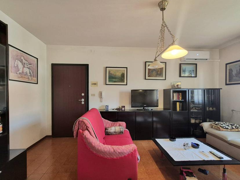 Trilocale in Via Caduti sul Lavoro 56, Poggio Renatico — foto 3 di 5