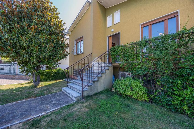 Casa indipendente, San Pietro in Cariano — foto 2 di 5