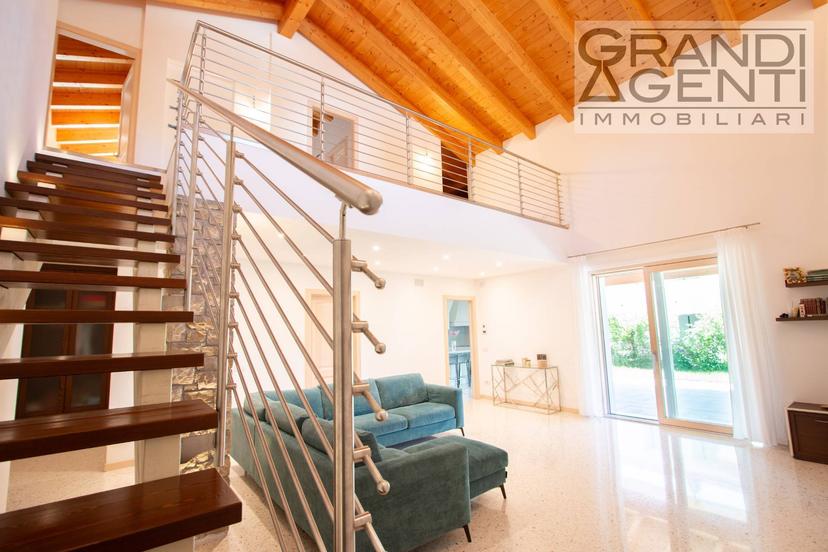 Villa in Via Santachiara 13, Negrar — foto 2 di 5