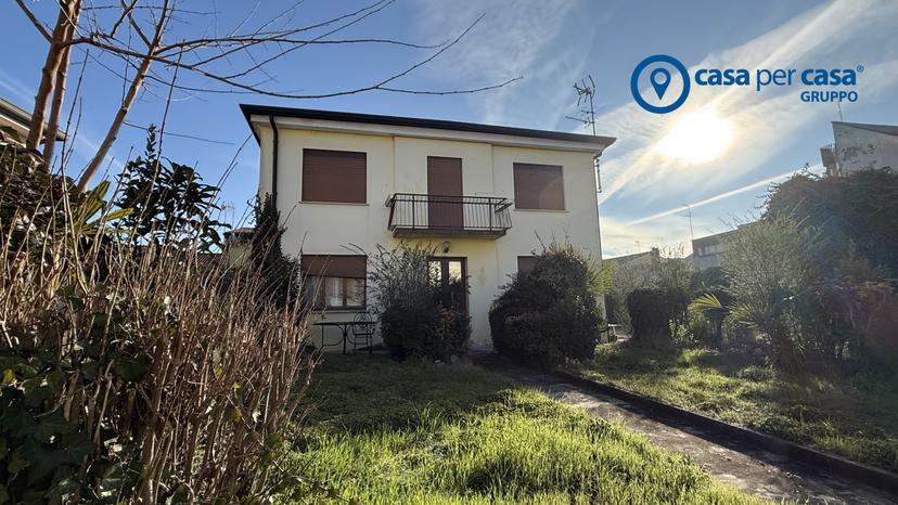 Villa a schiera in Via Giuseppe Mazzo, 5, Rovigo — foto 4 di 5