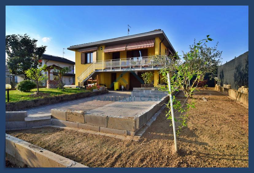 Villa in Via Castiglioni, Caronno Varesino — foto 3 di 5