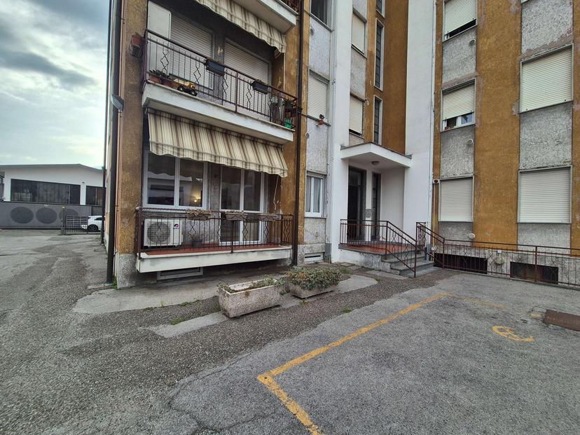 Trilocale in Via alla Madonna, Cantù