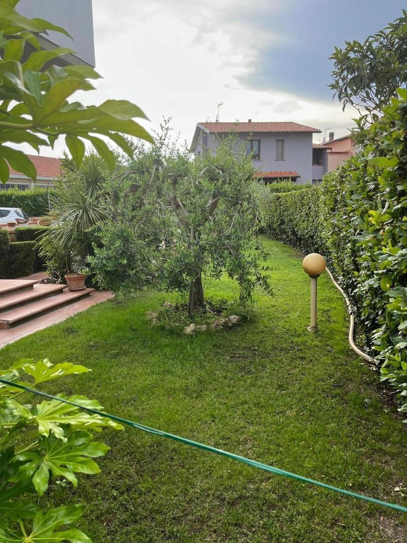 Villa trifamiliare, San Giuliano Terme — foto 3 di 5