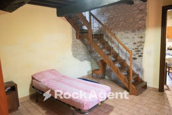 Cascina in Loc.Caciurro 46, Sassocorvaro Auditore — foto 4 di 5