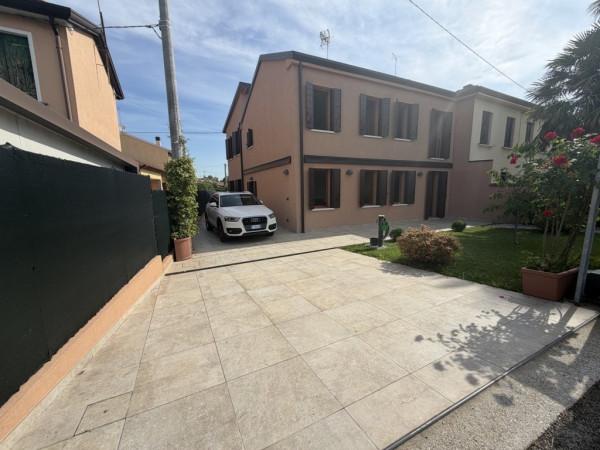 Villa bifamiliare in Via Lusore 63, Mira — foto 5 di 5