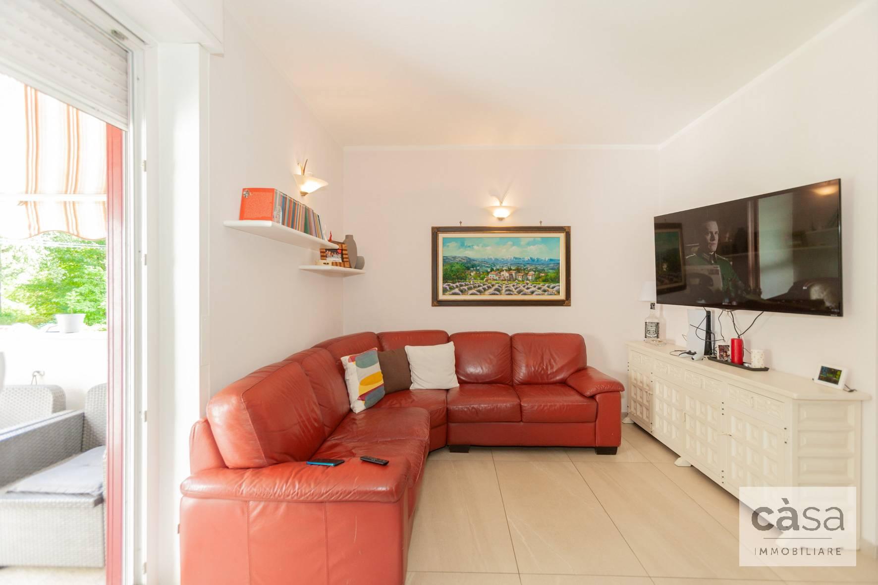 Trilocale in Via De Amicis 21, Vedano Olona