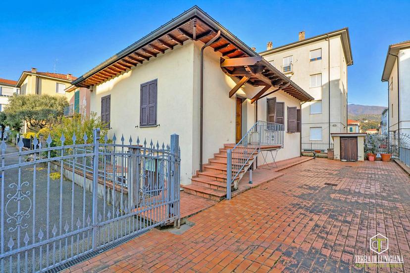 Casa indipendente in Via Roma 33, Pontremoli — foto 4 di 5