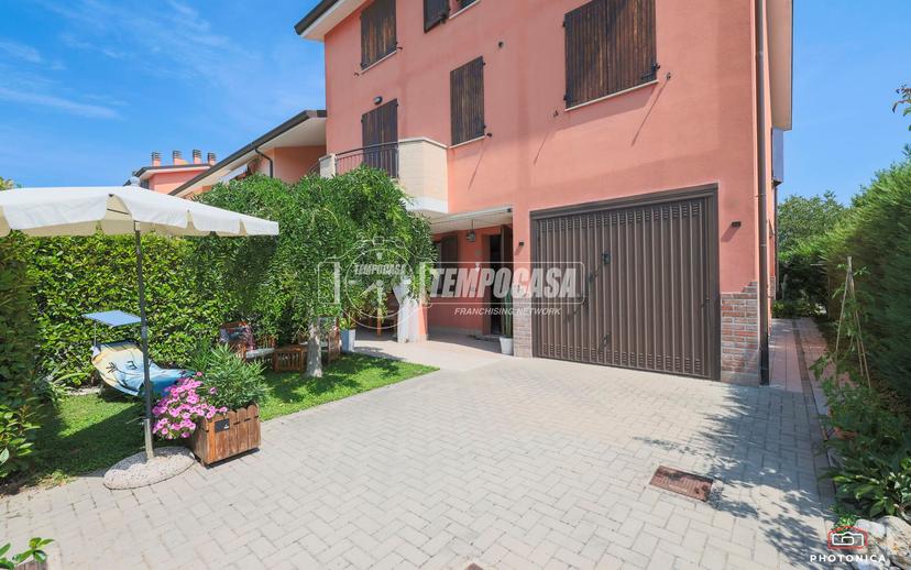 Villa a schiera in Via Don Lorenzo Milani, Massa Lombarda — foto 3 di 5
