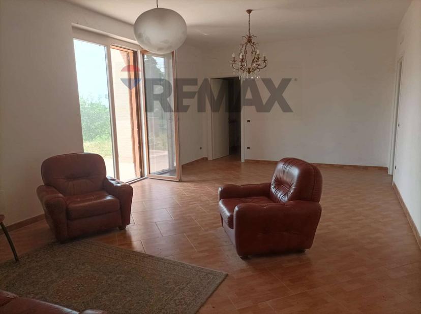 Villa in Strada della Pelosa 179, Fiorenzuola d'Arda — foto 3 di 5