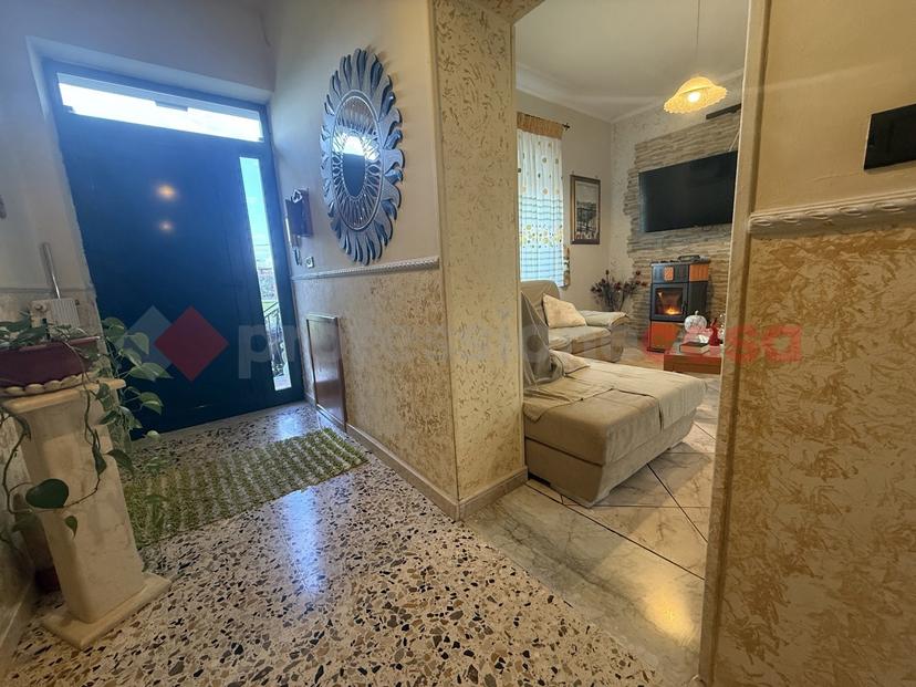 Casa indipendente in Via Variante 83, Cervinara — foto 2 di 5