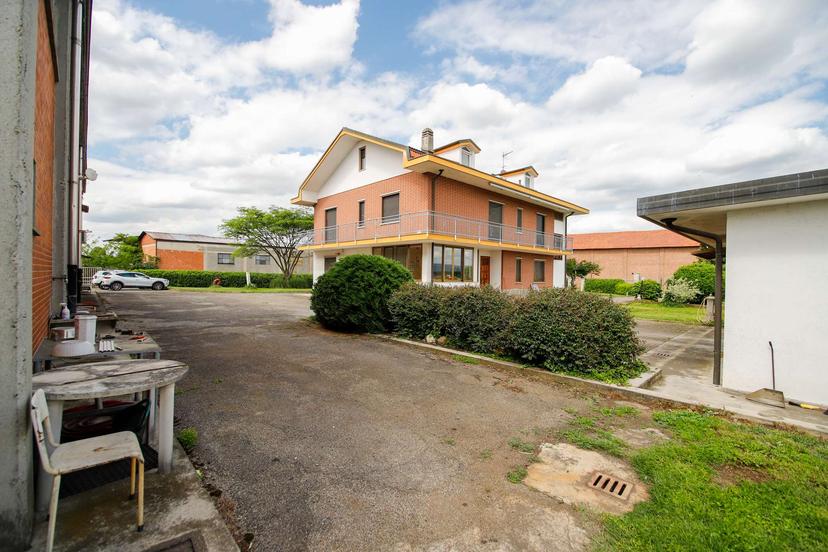 Villa bifamiliare, Leini — foto 5 di 5