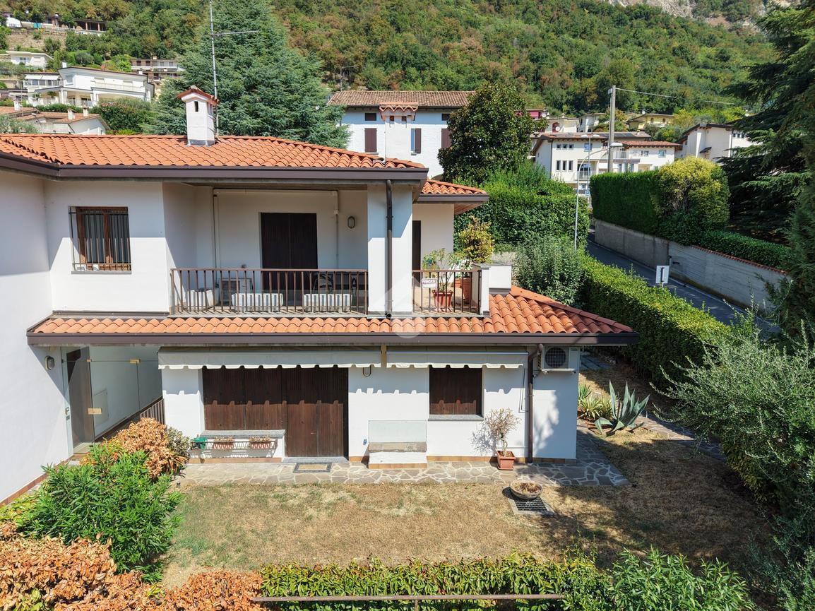 Casa indipendente in Via Caverniga, Sarnico