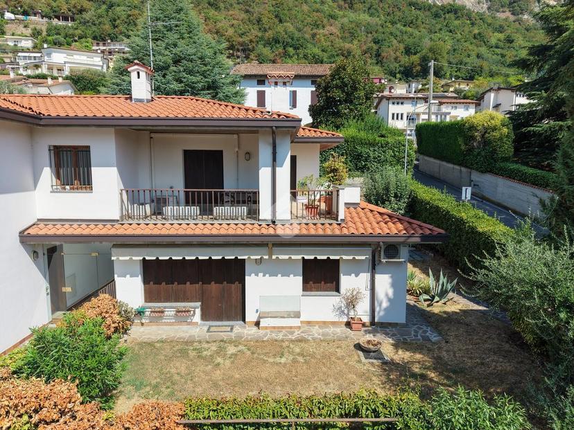 Casa indipendente in Via Caverniga, Sarnico