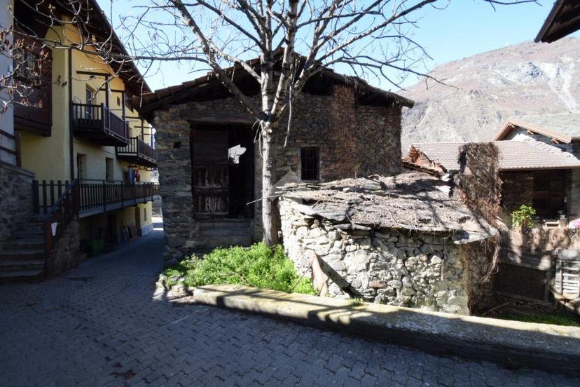 Rustico in Frazione Prelaz, Pontey — foto 4 di 5