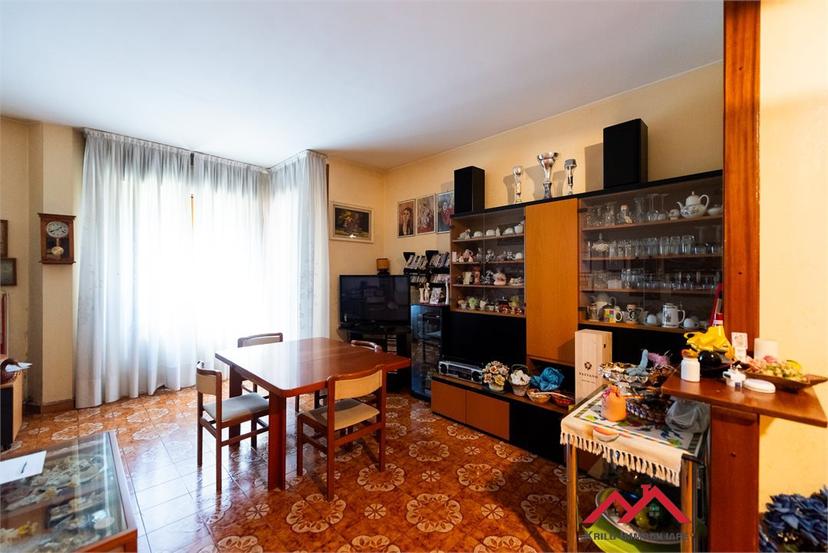 Trilocale in Via Ippolito Nievo 34, Melzo — foto 2 di 5