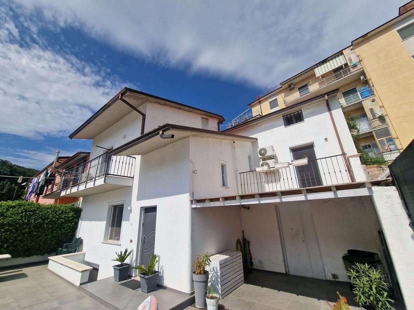 Villa a schiera in Via Marco da Benevento, Benevento — foto 3 di 5