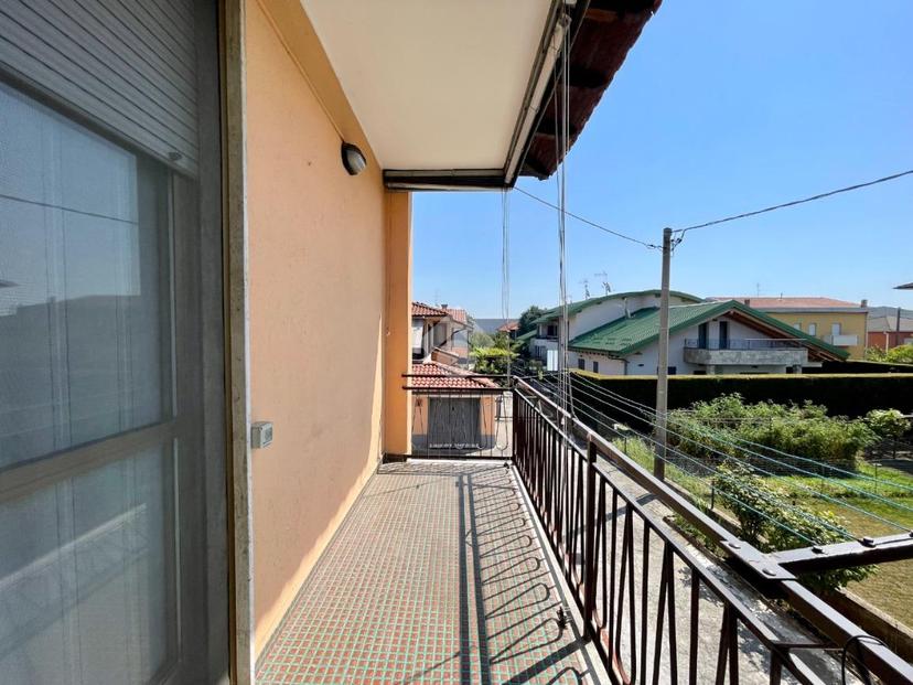 Trilocale in Via Edmondo De Amicis 21, Suisio — foto 2 di 5