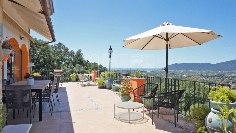 Villa in Via Provinciale 197, Castelnuovo Magra