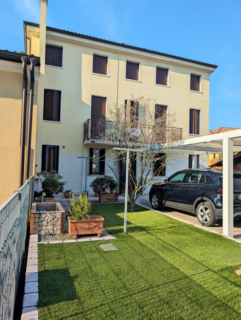 Villa a schiera in Via San Pio X 34/a, Castelfranco Veneto