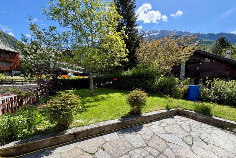 Porzione di villa in Strada Grand Ru 2/B, Courmayeur
