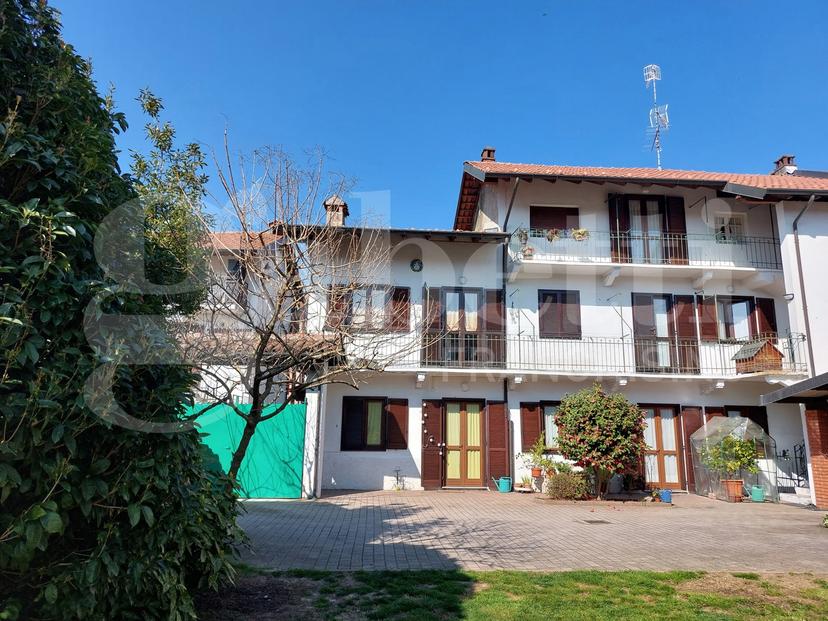 Terratetto unifamiliare in Via Madonna  7, Varallo Pombia — foto 4 di 5