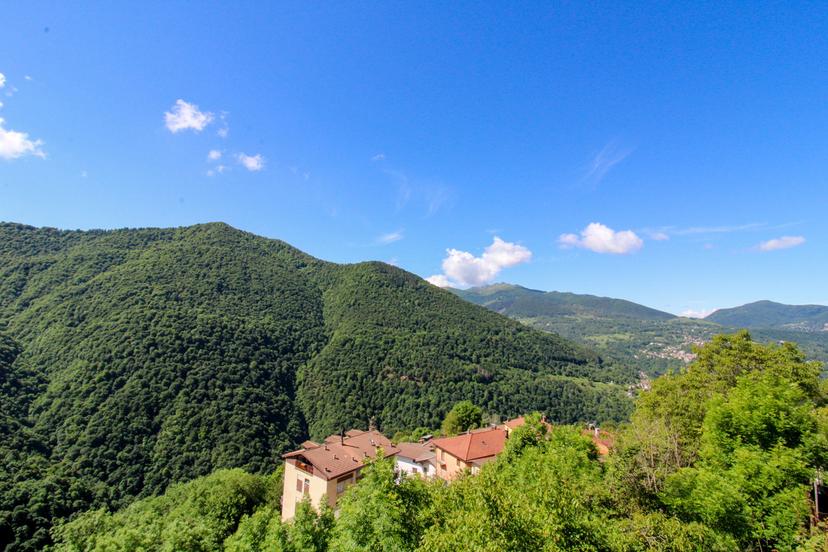 Casa indipendente in Via Monte Tellero  22, Ponna — foto 2 di 5