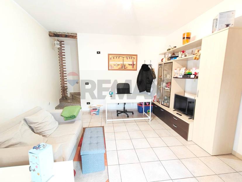 Trilocale in Via Roma 111, Bardello con Malgesso e Bregano — foto 2 di 5
